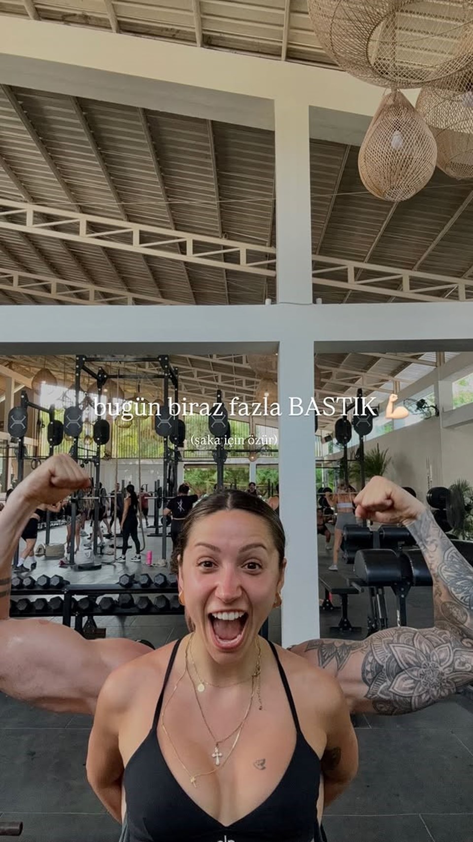 Zeynep Bastık ile Serkay Tütüncü Bali'de: Şarkıcıdan esprili paylaşım - 2