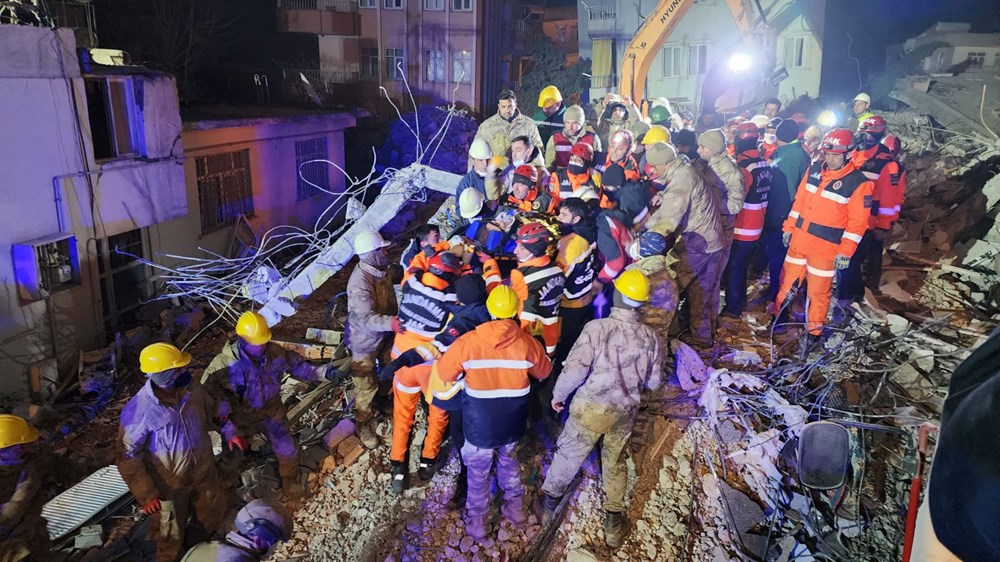 Deprem bölgesinden mucize kurtuluşlar - 54