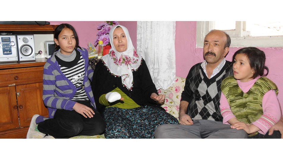 Elini makineye kaptıran işçiye yanlış rapor