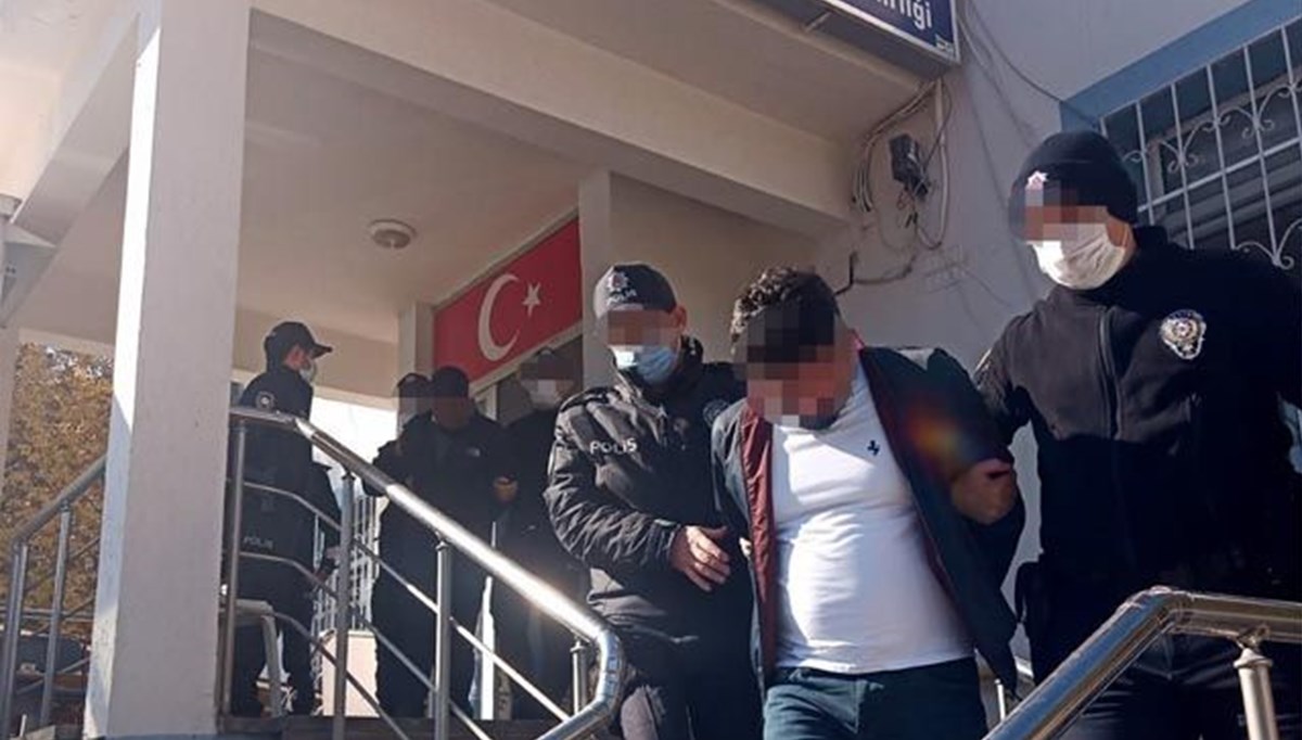 Kendilerini polis olarak tanıtıp 1 milyon lira dolandırdılar