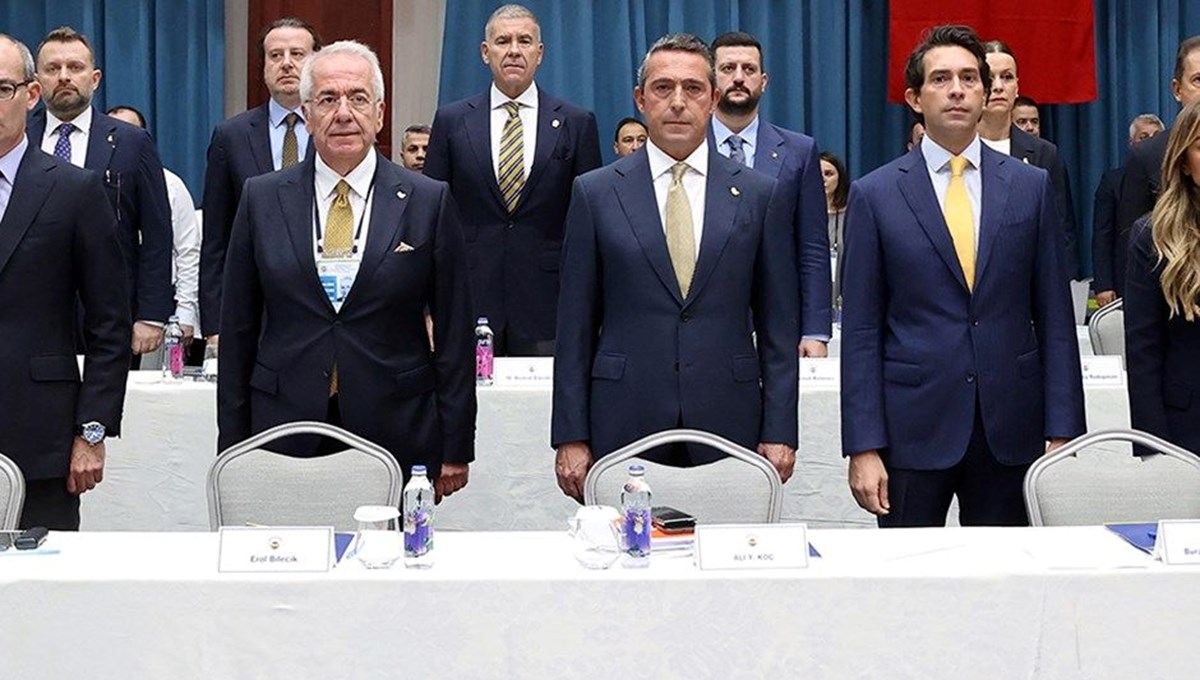 Fenerbahçe'den 5 bin kulüp üyesine aidat borcu uyarısı Fenerbahçe'den 5 bin kulüp üyesine aidat borcu uyarısı