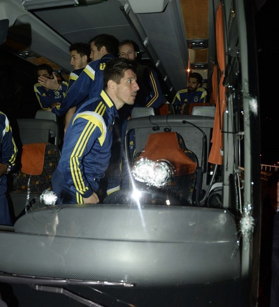 Fenerbahçe otobüsüne silahlı saldırı - 3