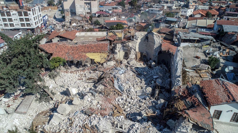 Depremler tarihi yapılara da büyük zarar verdi - 37