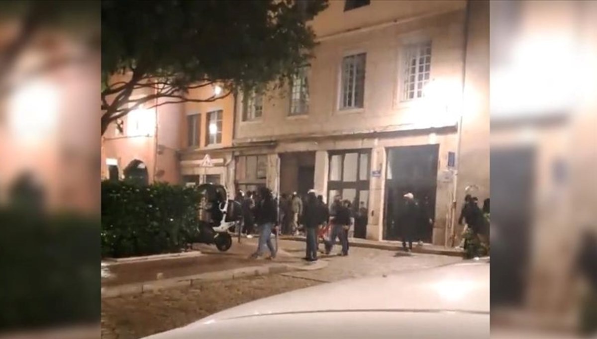 Fransa'da aşırı sağcılar Filistin temalı konferansı basarak 3 kişiyi yaraladı Fransa'da aşırı sağcılar Filistin temalı konferansı basarak 3 kişiyi yaraladı