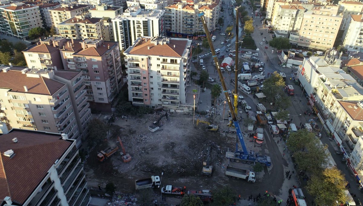 İzmir depreminin 3'üncü yılı: Sorumlular hala yargılanıyor İzmir depreminin 3'üncü yılı: Sorumlular hala yargılanıyor