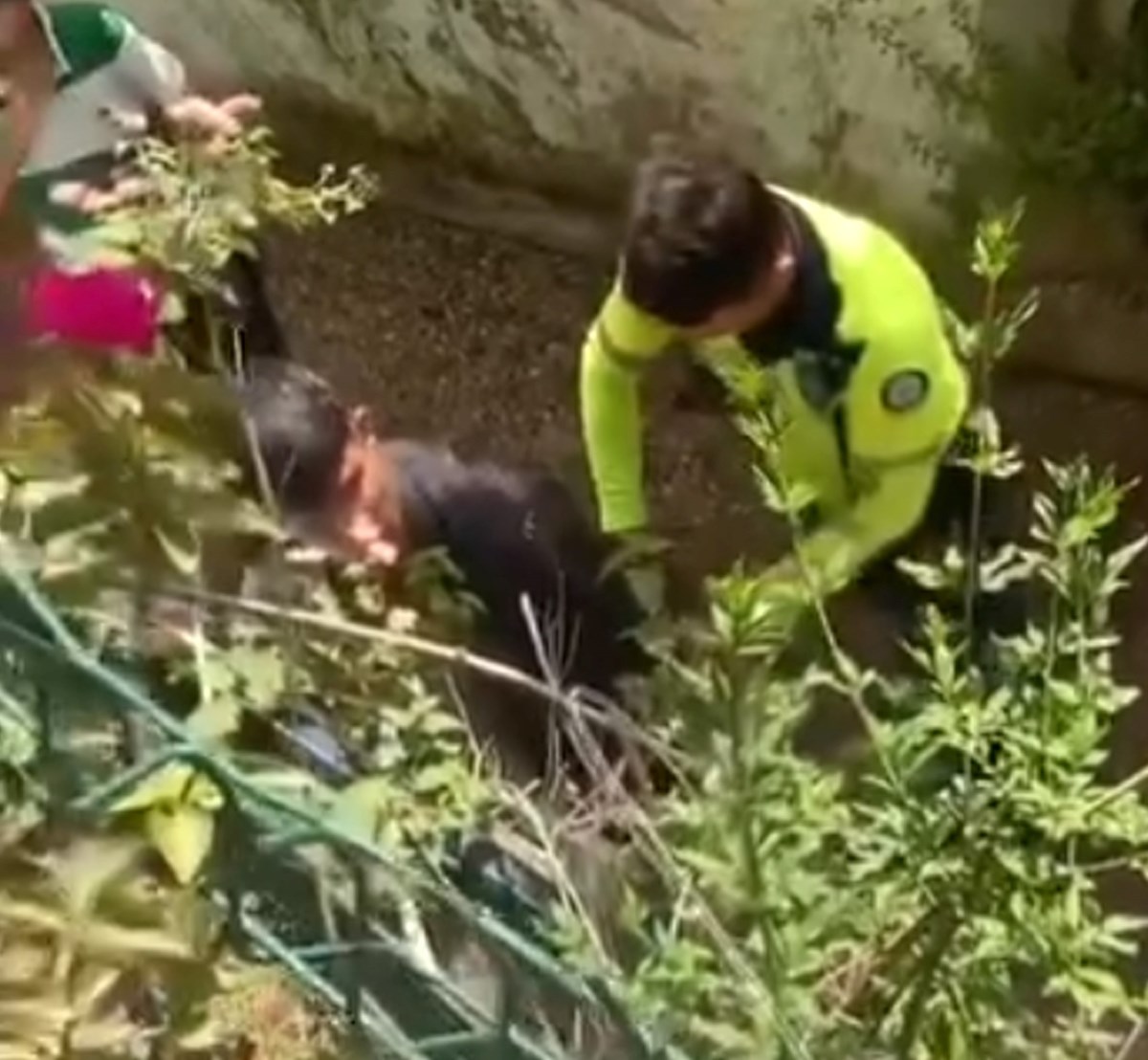 Kurtarıldıktan sonra kaçmaya çalışan adam gözaltına alındı