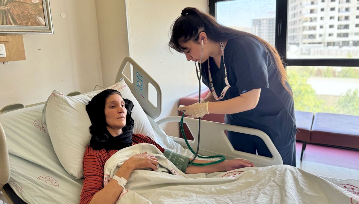 Bu belirtilerle hastaneye gitti: Akciğer çürümesi teşhisi kondu Bu belirtilerle hastaneye gitti: Akciğer çürümesi teşhisi kondu