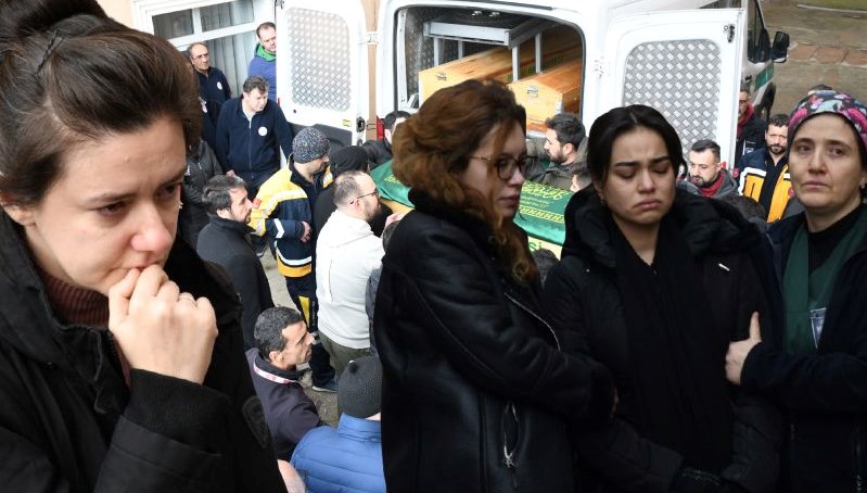 Kartalkaya'da yangın faciası: Hayatını kaybeden doktora çalıştığı hastanede acı veda