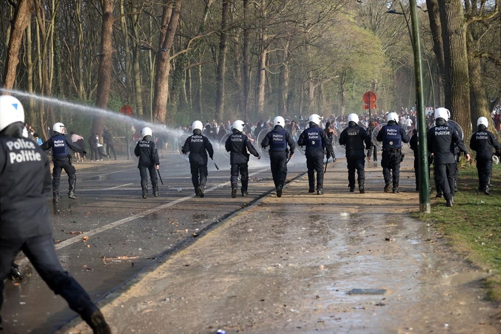 Police intervened when the festival, which was announced as April 1 joke in Belgium, turned into reality - 9