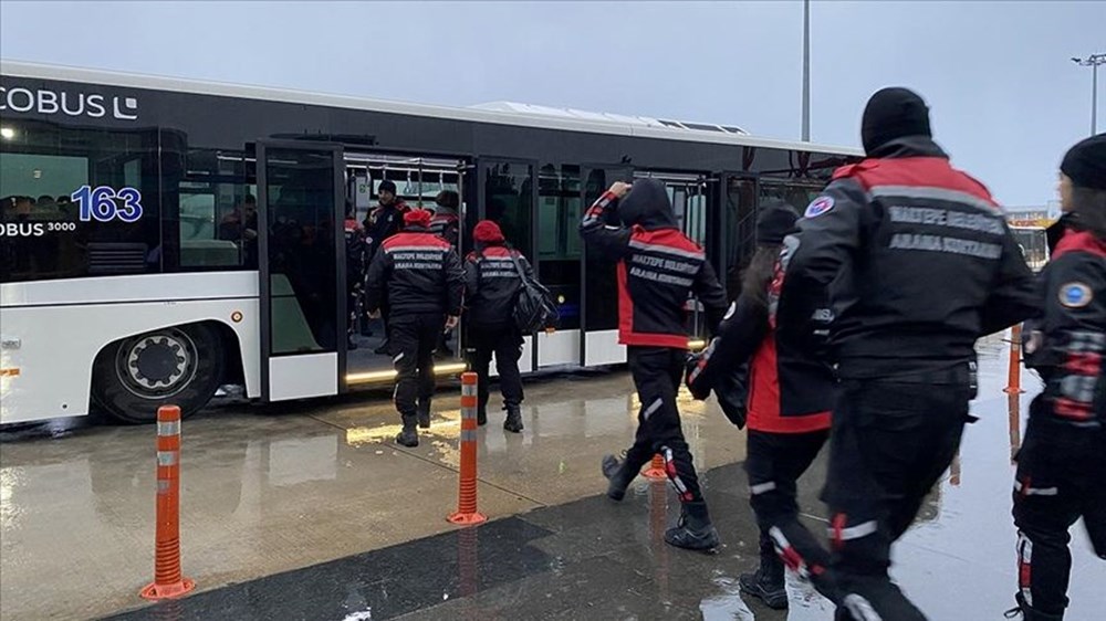 Deprem bölgesine arama kurtarma ekipleri hareket etti - 5