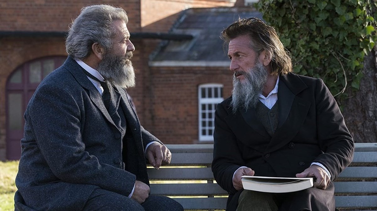 Sean Pennson, Deli ve Dahi filminde Mel Gibson ile birlikte rol aldı.