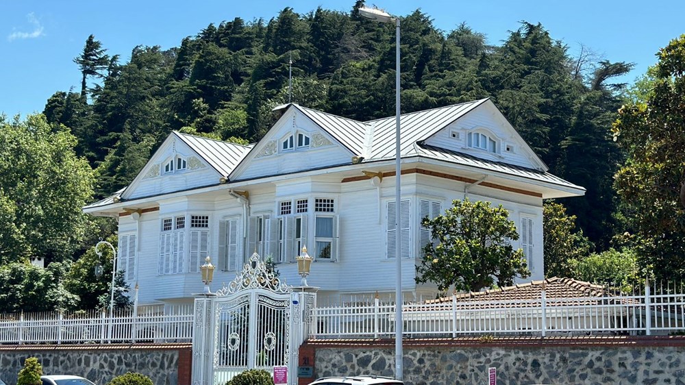 Kapıya kamyonet dayayıp 130 milyon liralık dövizi çaldılar - 1