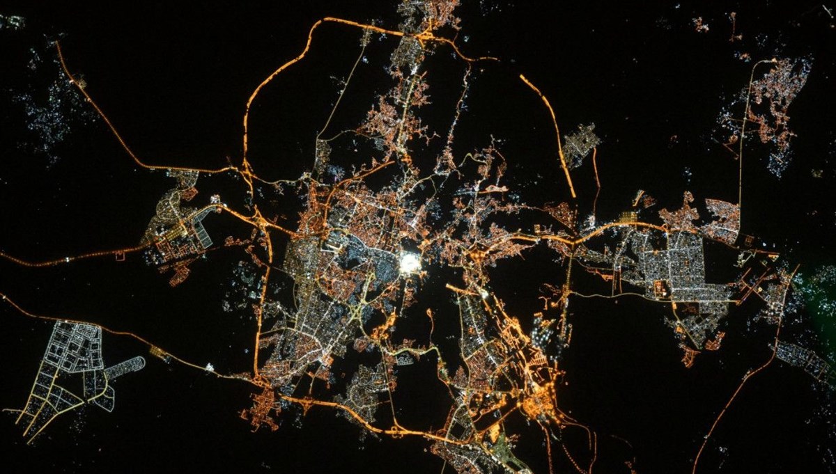 Fransız astronottan uzaydan