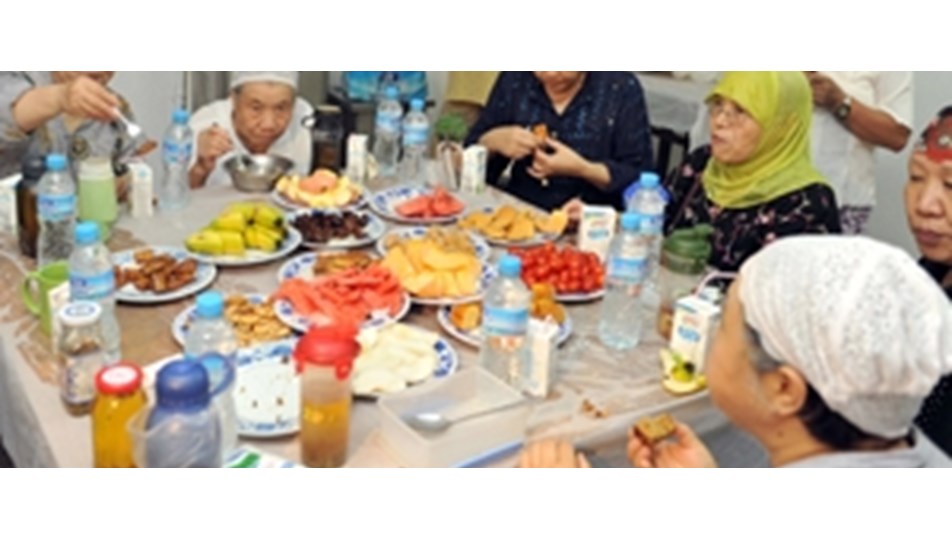 İftarda sirke öldürdü