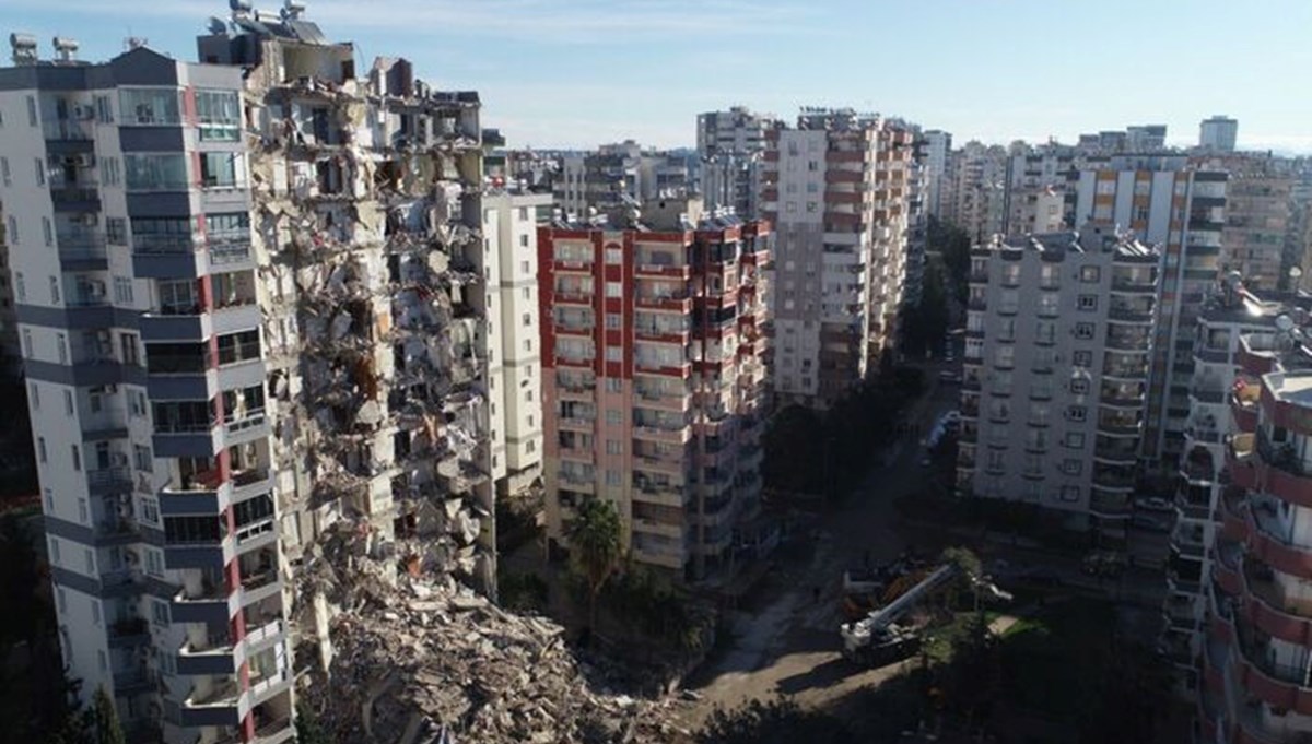 Deprem müteahhidinden savunma: Yalnızca bir kısmı yıkıldı Deprem müteahhidinden savunma: Yalnızca bir kısmı yıkıldı