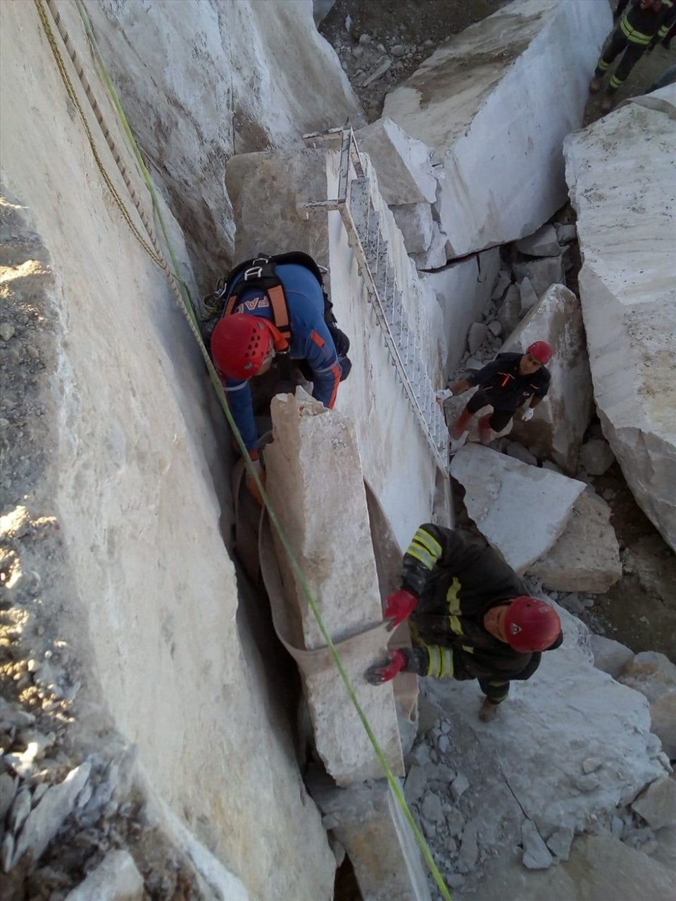 Konya'da maden ocağında iki kayanın arasına sıkışan kişi öldü - 1