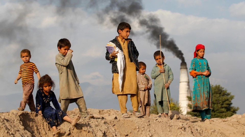 Dünyada 200 milyon çocuk şiddetli çatışma bölgelerinde yaşıyor - 1