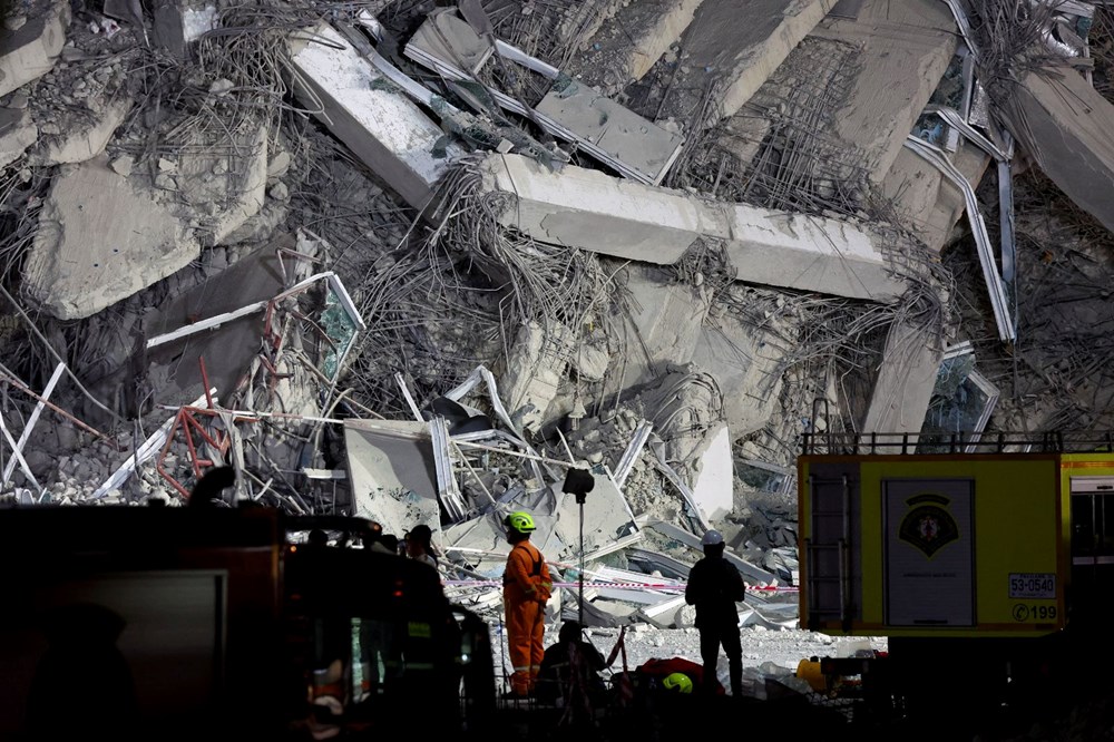 Myanmar'da 7.7 büyüklüğünde deprem! Gökdelenler yıkıldı, yollar yarıldı,