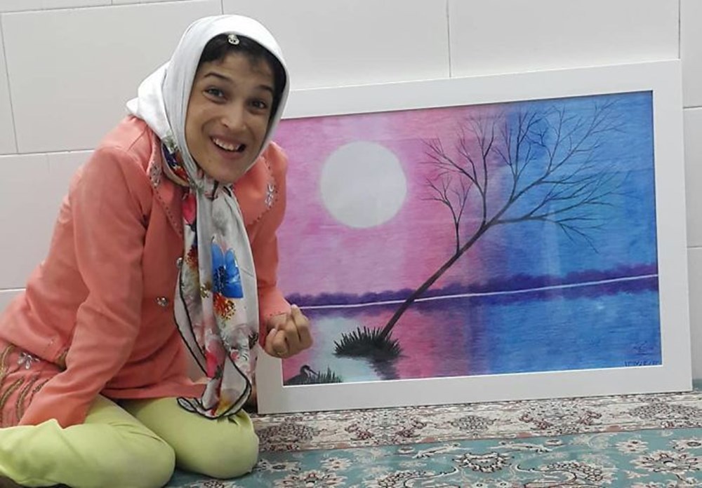 Iranian disabled painter draws pictures with his feet - 20