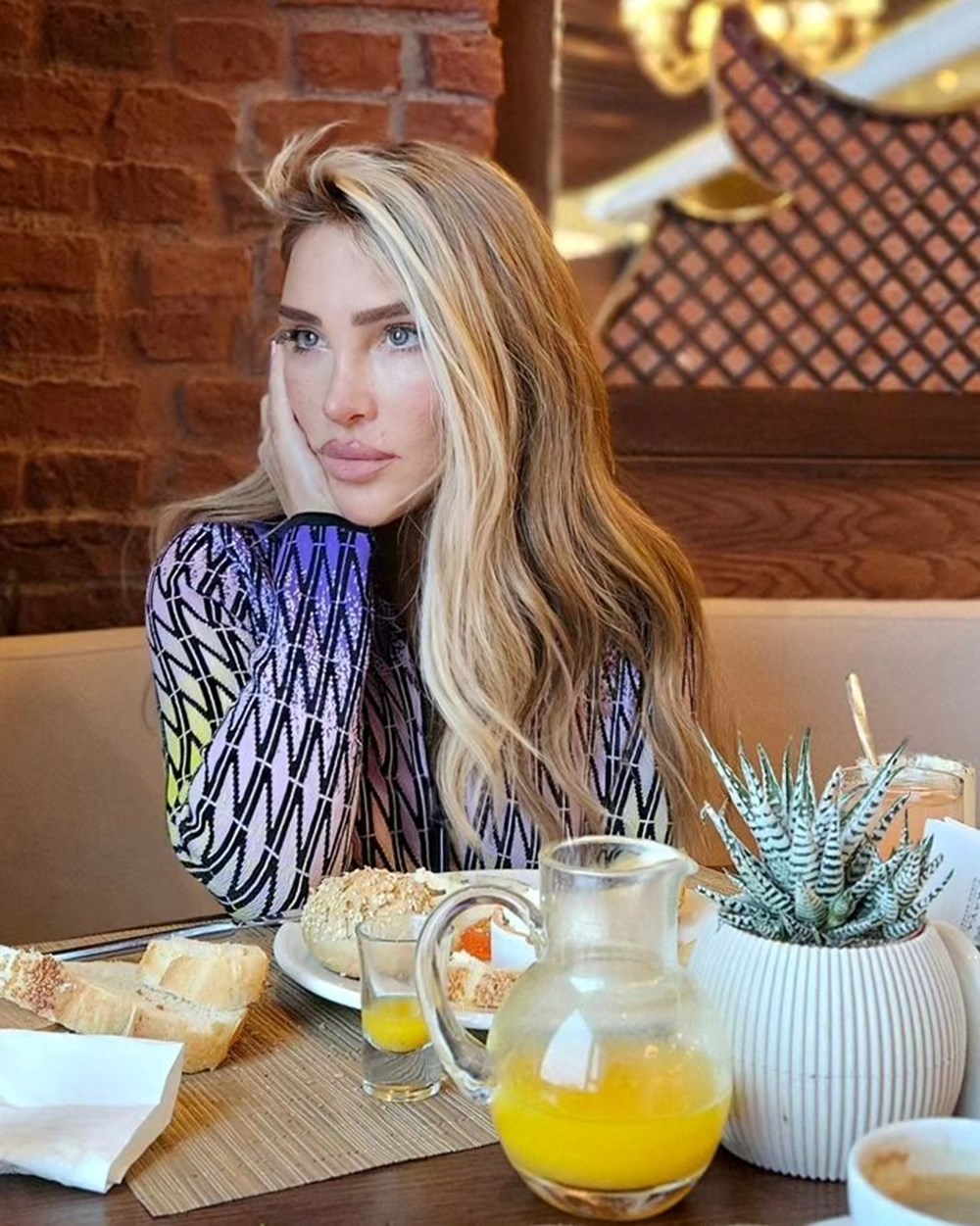 Cenk Eren'den Ajda Pekkan paylaşımı: Ben yaşlandım o hala genç (Ünlülerin çocukluk ve gençlik halleri) - 171