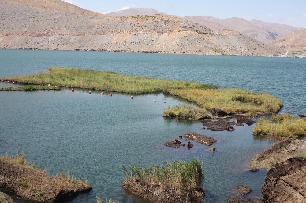 Baraj gölündeki yüzen adalar sabitlenecek - 1