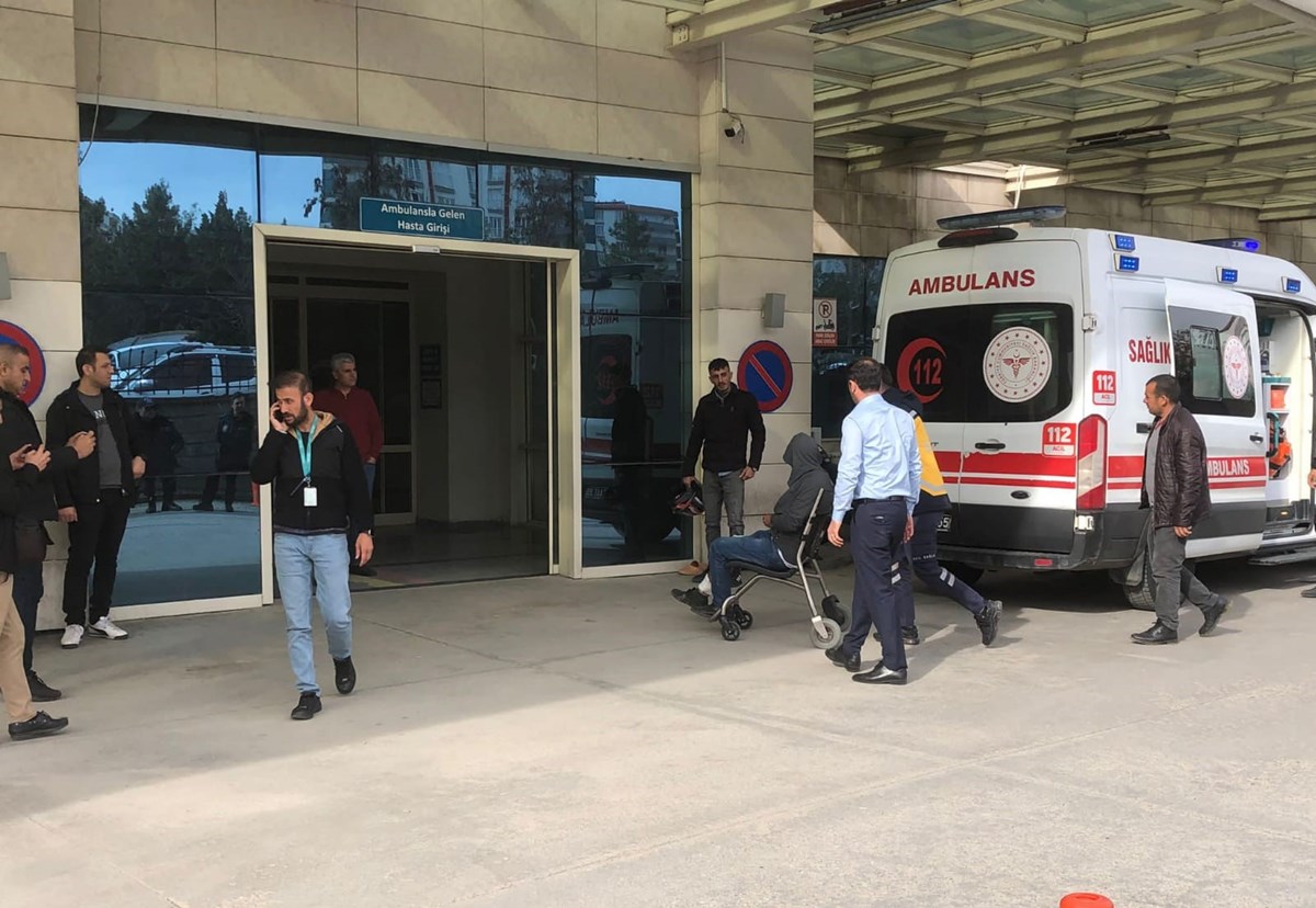 Siirt'te muhtarlık kavgası: 1'i polis, 8 yaralı