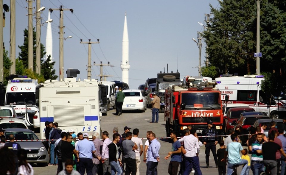 Gaziantep'te canlı bomba kendini patlattı: 3 polis şehit - 3