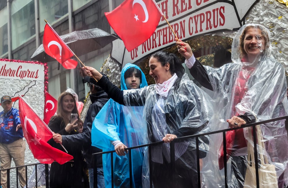 New York'ta Türk günü yürüyüşü