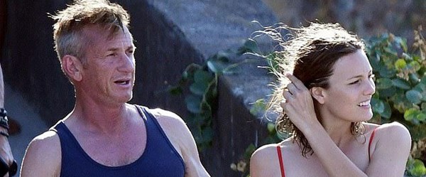 Sean Penn 31 yaş küçük sevgilisiyle tatilde (Aralarında yaş farkı olan ünlüler)