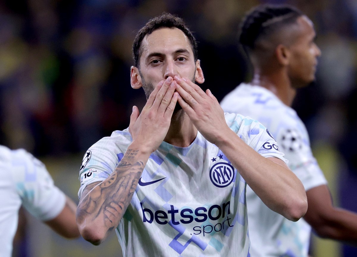 Milli futbolcu Hakan Çalhanoğlu