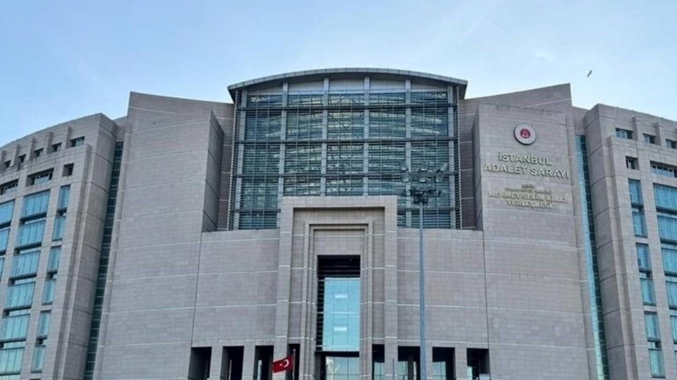 İBB'ye yönelik yolsuzluk soruşturmasında 5 milyon TL iddiası: "Elden teslim ettim" - 1