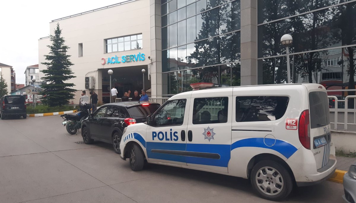 Bolu'da, bir gece önce kavga ettikleri kişiyi bugün bıçakladılar Bolu'da, bir gece önce kavga ettikleri kişiyi bugün bıçakladılar