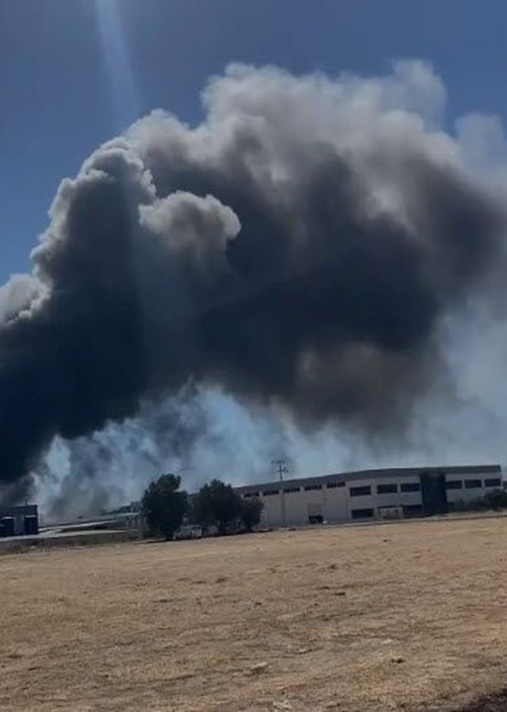 İzmir'de fabrika yangını - 4