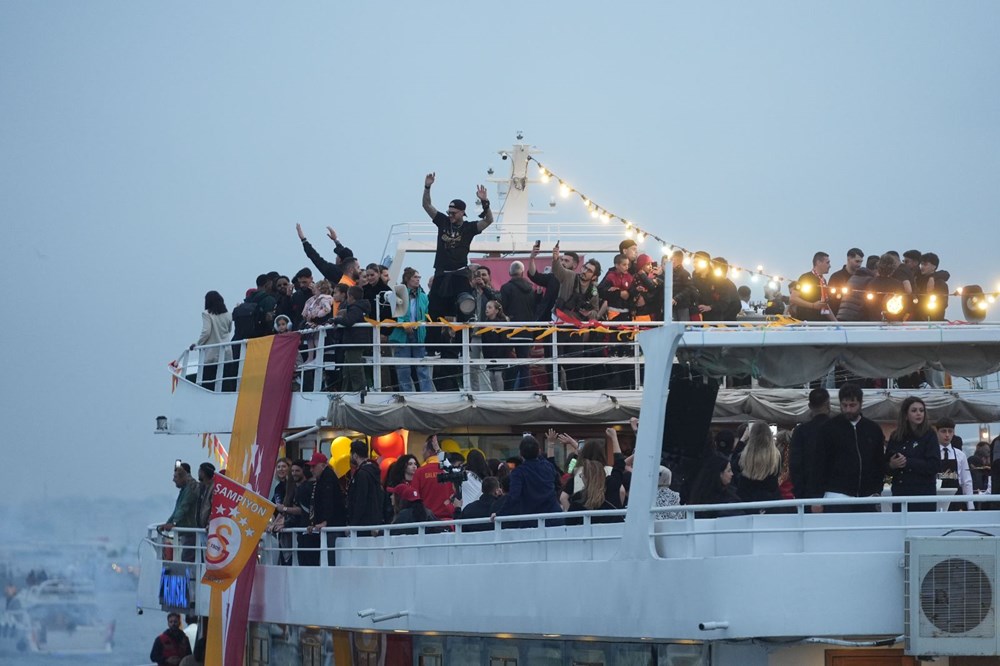 lIyTQRy 1Eqavs87qNg8jg