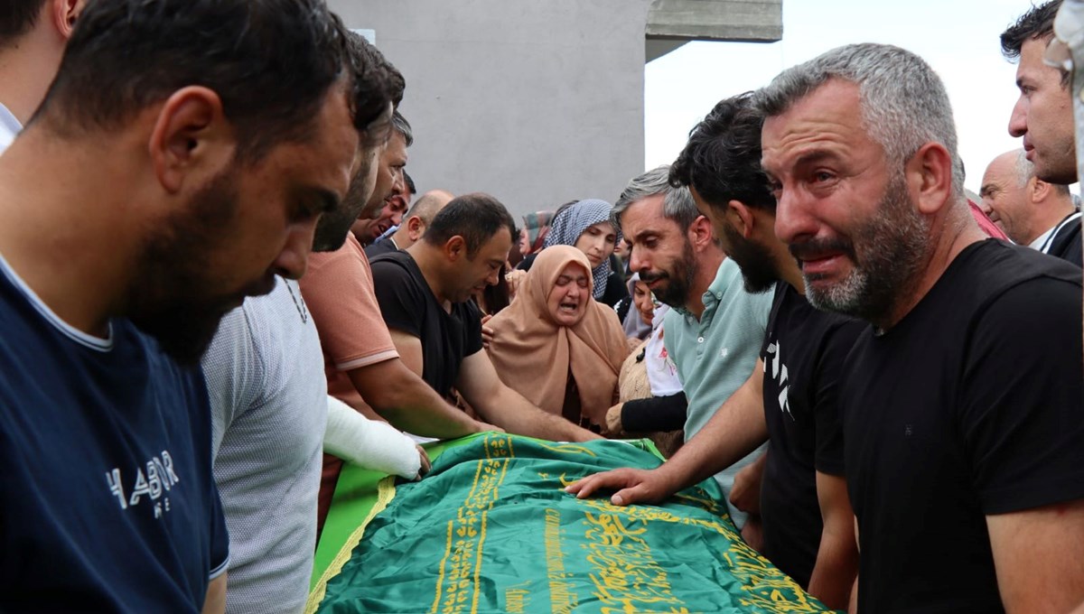 Taş ocağındaki göçükte ölen işçiler toprağa verildi