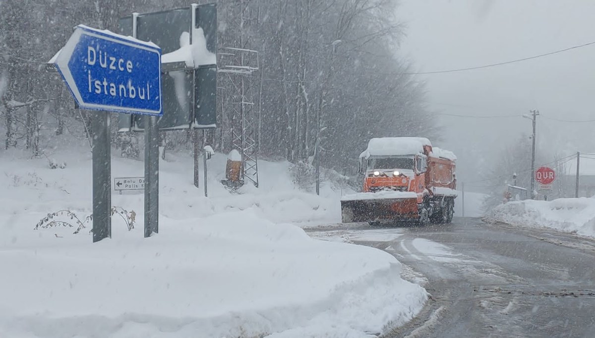 Bolu Dağı'nda kar kalınlığı bir metreye ulaştı