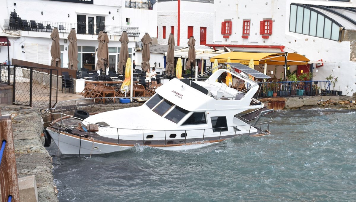 Muğla'da sağanak ve fırtına etkili oluyor