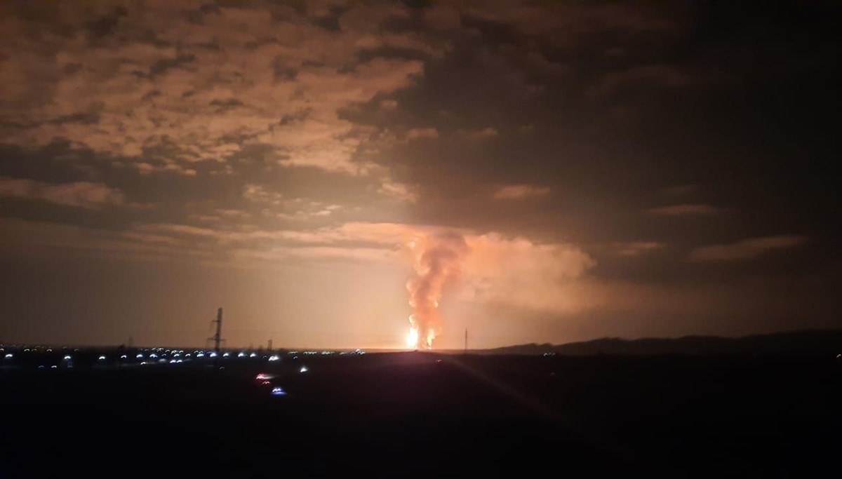 Kazakistan'da mühimmat deposu patladı: Yangın çıktı