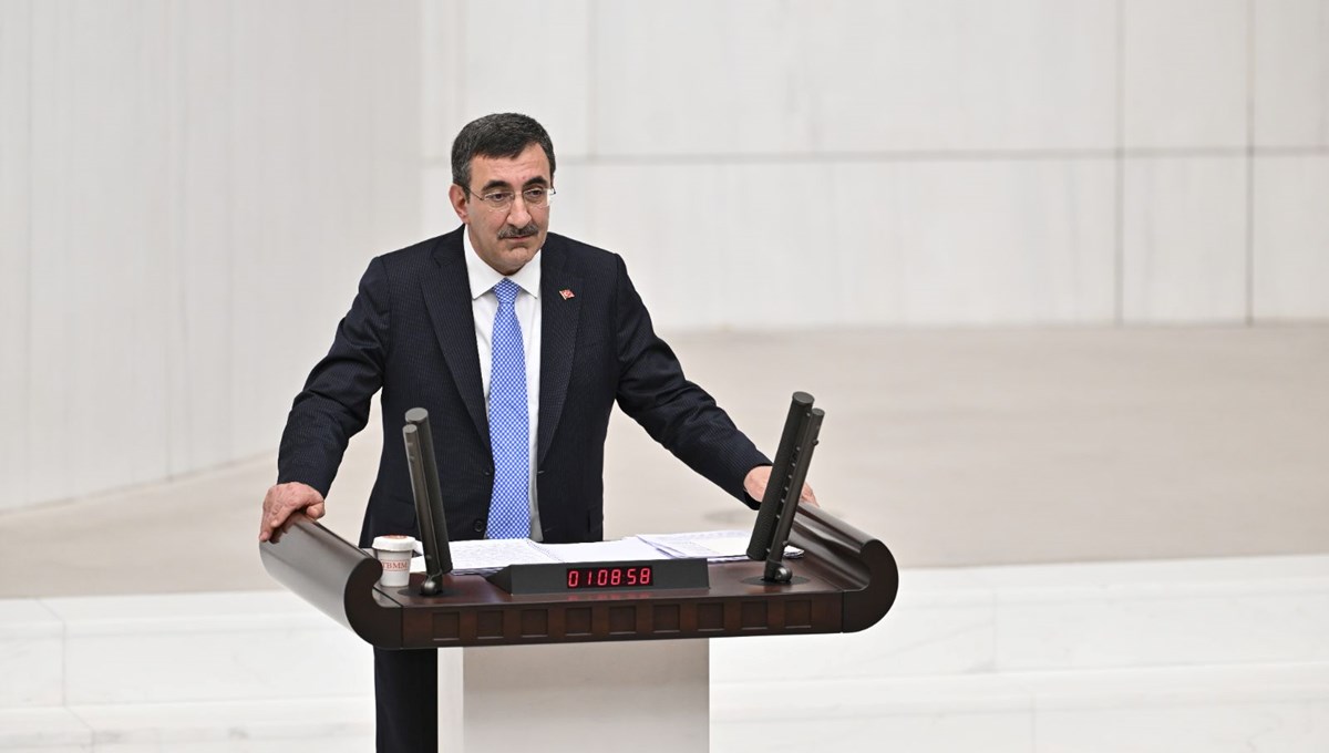 Cevdet Yılmaz: Kur risklerinde azalma söz konusu Cevdet Yılmaz: Kur risklerinde azalma söz konusu