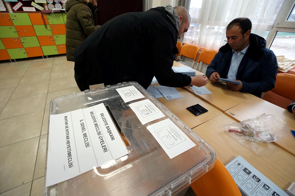 Türkiye sandık başında: 81 ilde oy verme işlemi başladı! Oy verme kaçta bitecek? Seçmenler nasıl oy kullanacak? - 7