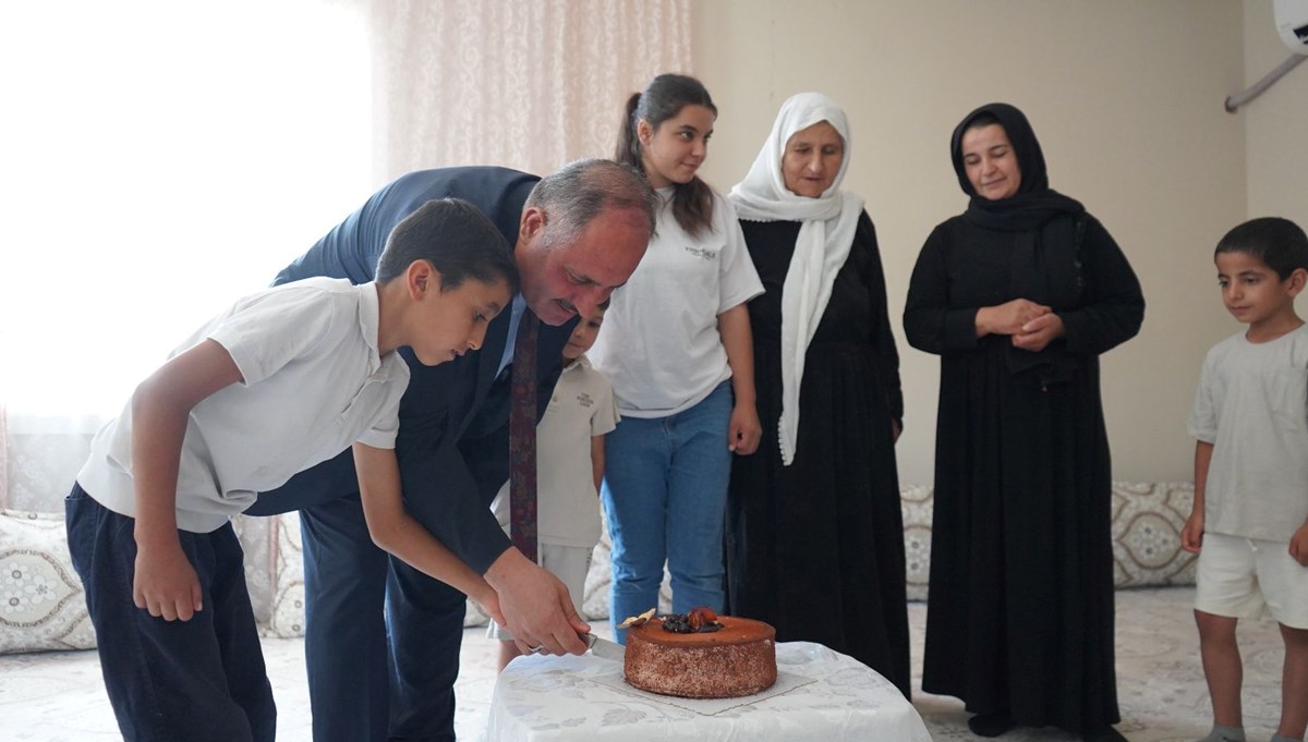 Şehit çocuğuna doğum günü sürprizi