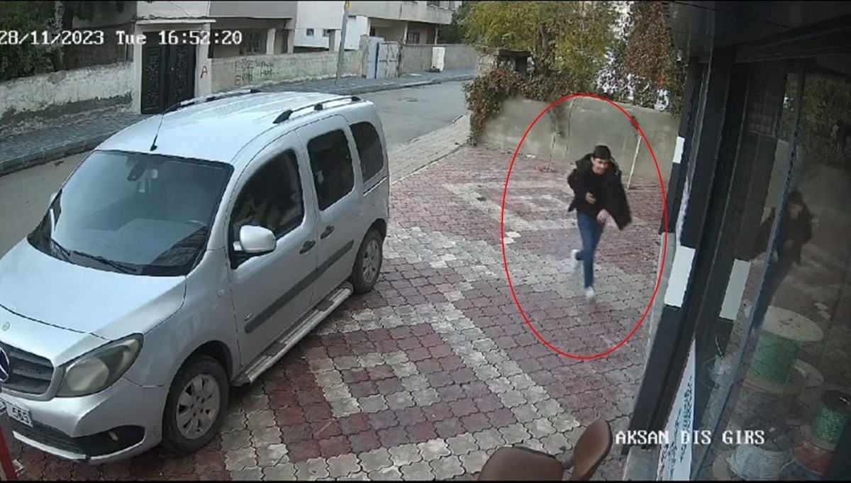 14 yaşındaki çocuğun babasının husumetlisi tarafından vurulduğu anlar kamerada 14 yaşındaki çocuğun babasının husumetlisi tarafından vurulduğu anlar kamerada