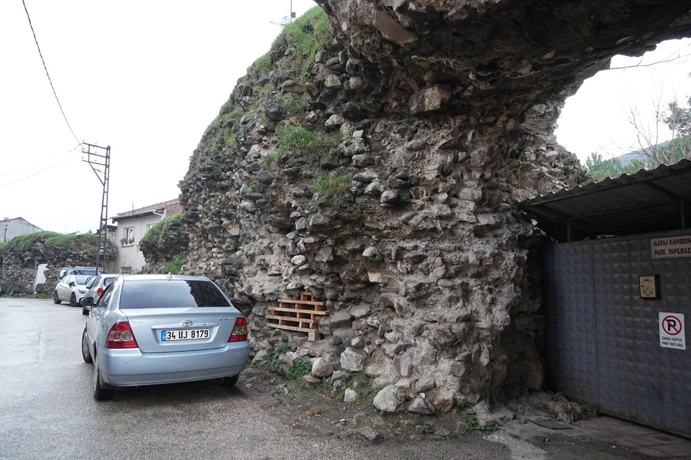 2000 Yıllık Surlara Anten Darbesi 73