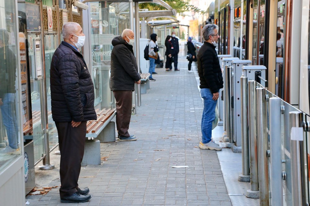 Saat 9'u 5 geçe hayat 1 dakika durdu - 70