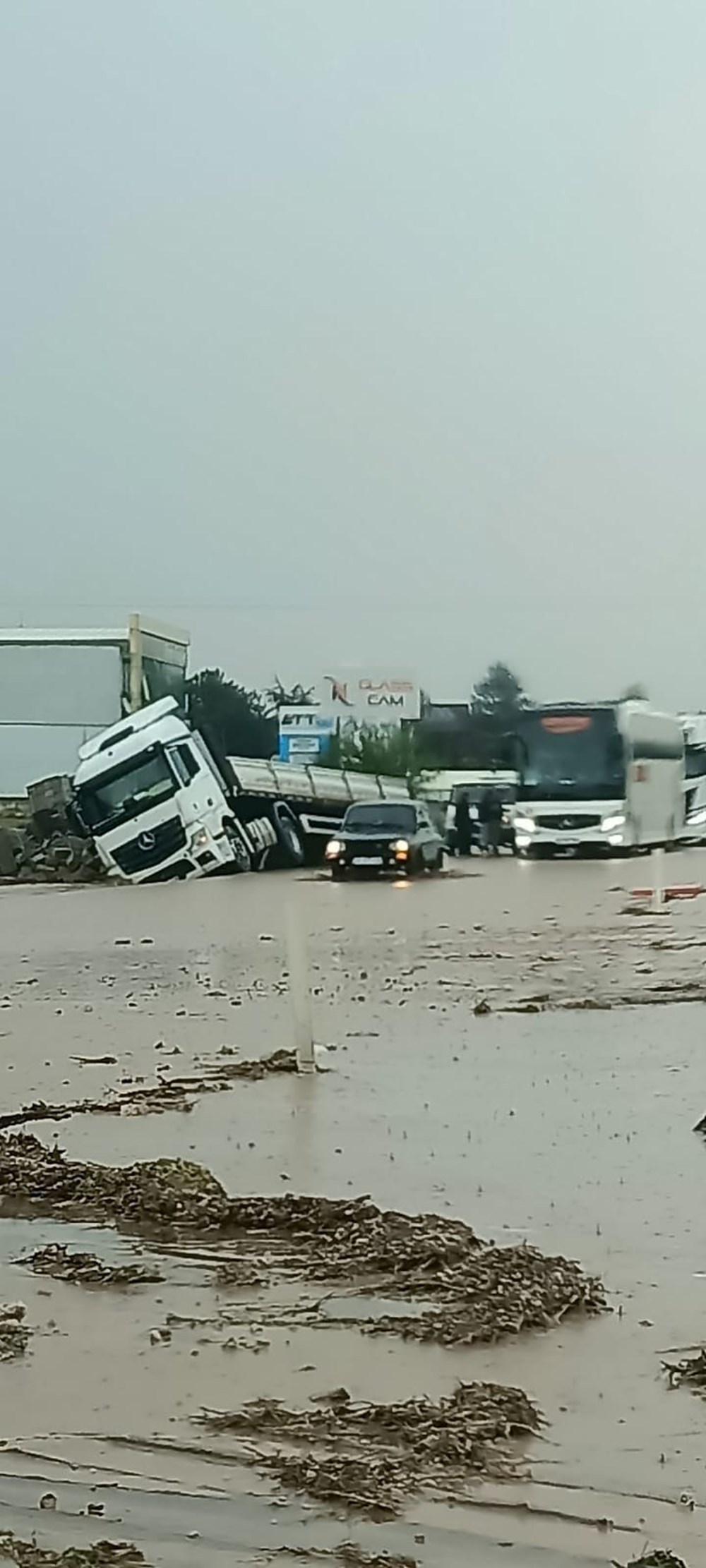Nevşehir-Aksaray kara yolu sel nedeniyle trafiğe kapandı - 4