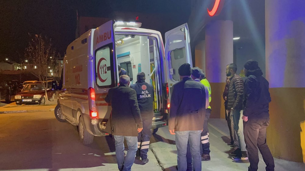 Erzincan'da feci kaza: 2 ölü, 7 yaralı - 9