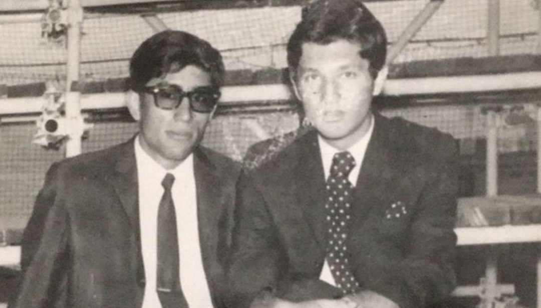 Usta oyuncu Tamer Levent takipçilerini geçmişe götürdü: Tören öncesi okul bahçesi (Ünlülerin çocukluk ve gençlik halleri)