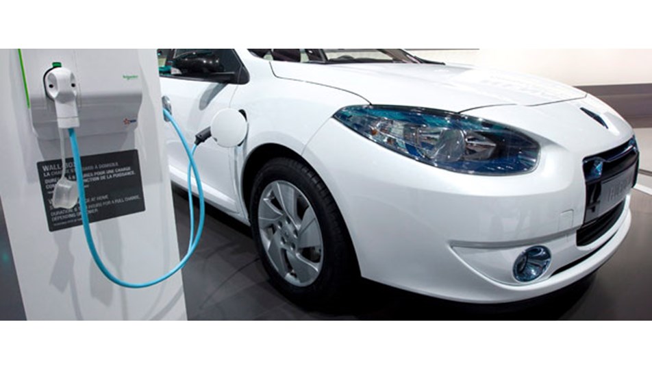 Elektrikli Fluence teslimatı Nisan sonu