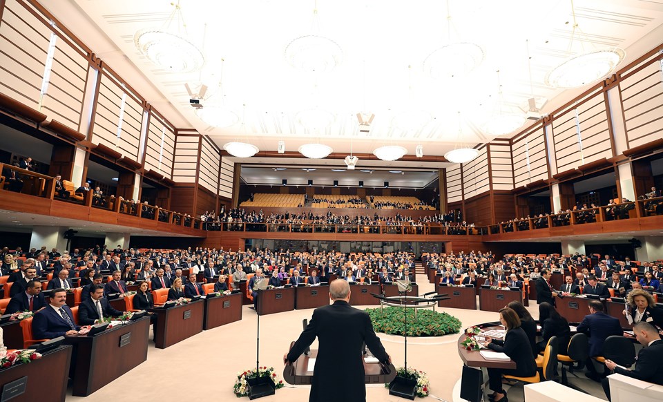 Meclis’te yeni yasama yılı başladı | Cumhurbaşkanı Erdoğan’dan “yeni anayasa” mesajı - 5