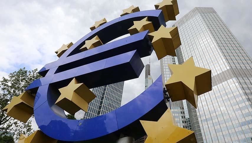 Euro Bölgesi'nde yatay büyüme